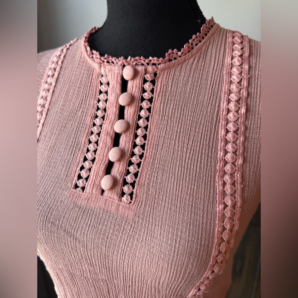 E&M Elegant Pink Button-Detail Women's Blouse medium - Picture 2 of 7
